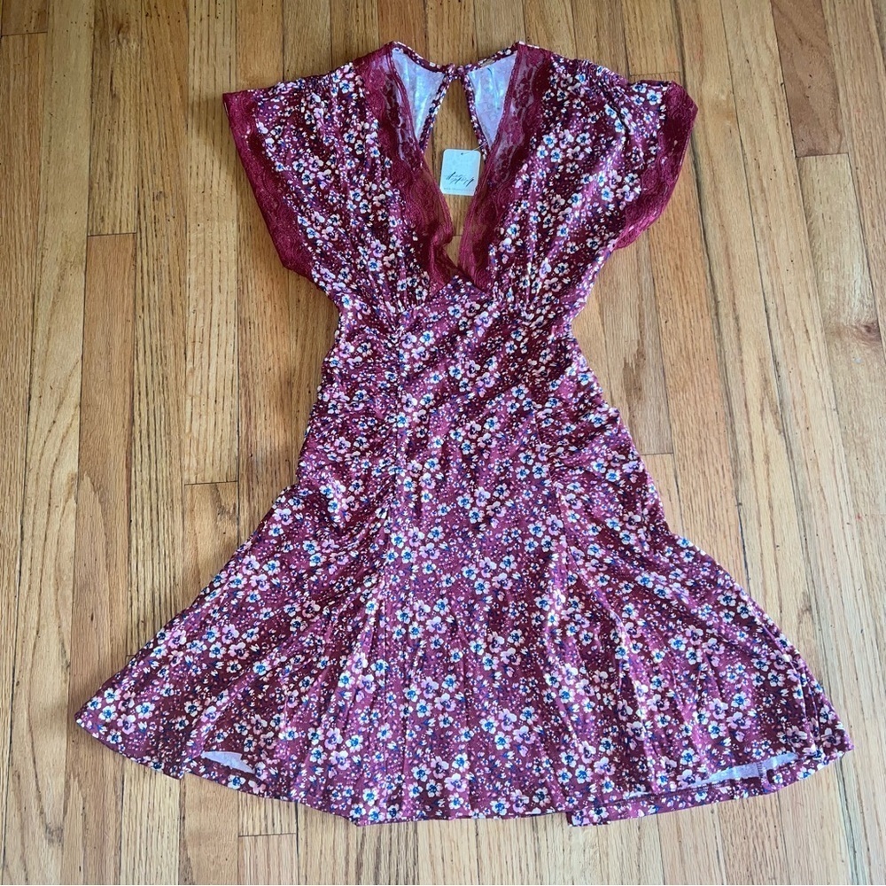 Free People Sweet Talker Floral 90s MinI Dress In Merlot - Picture 2 of 11